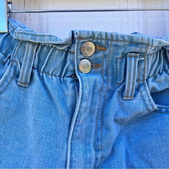 Forever 21 shorts - Picture 2 of 4